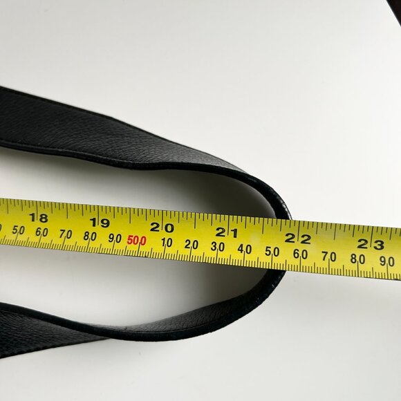 Danier Leather Crossbody Bag in Black - Picture 9 of 11